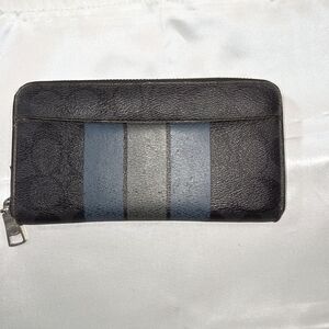 Coach Accordion zip wallet in black leather with blue and gray varsity stripes